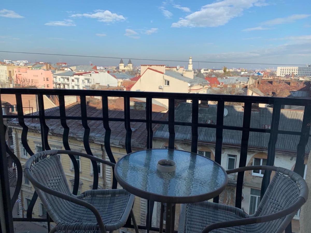 Apartaments Sichovyh Strilciv 68A Ivano-Frankivsk Buitenkant foto