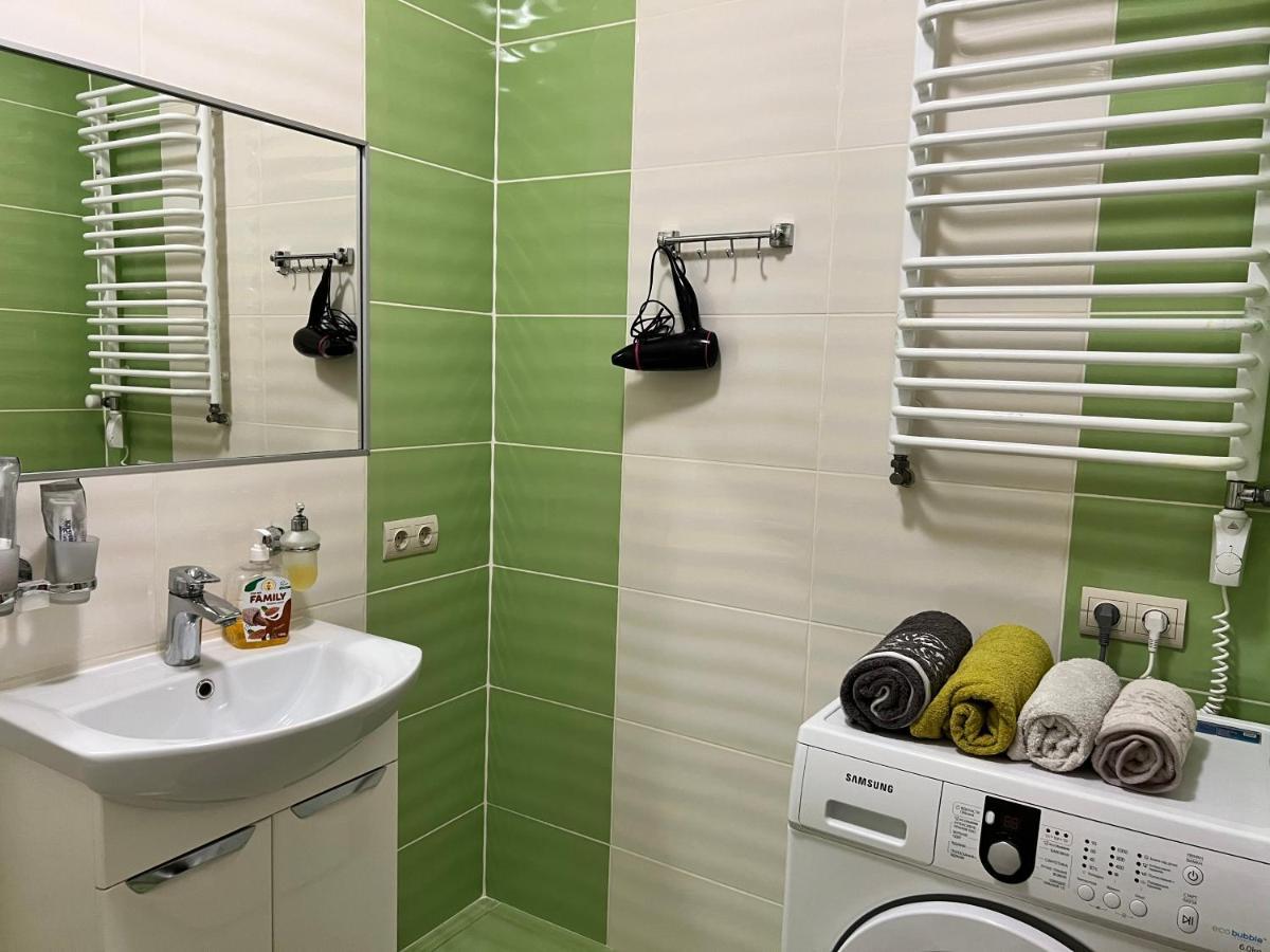 Apartaments Sichovyh Strilciv 68A Ivano-Frankivsk Buitenkant foto